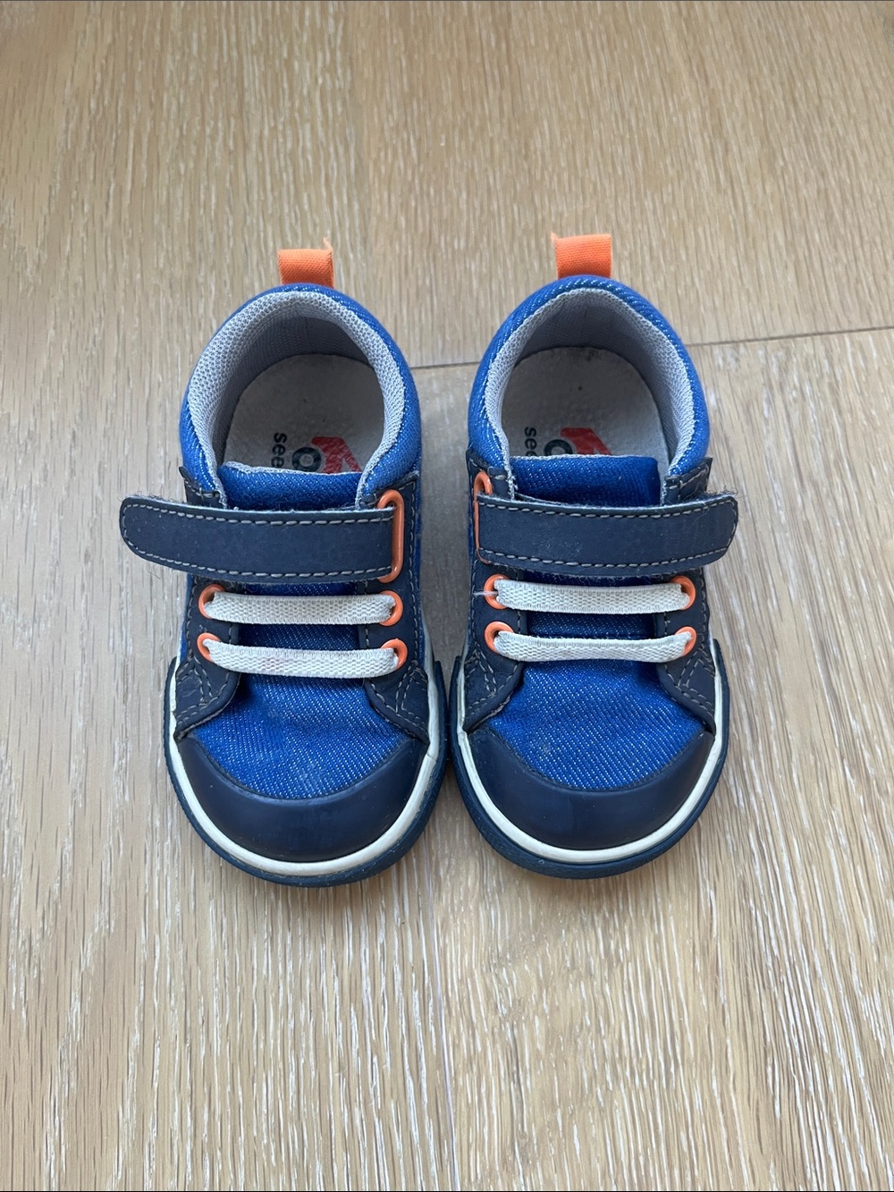 See Kai Run Navy Blue & Orange Toddler Sneakers - size 5